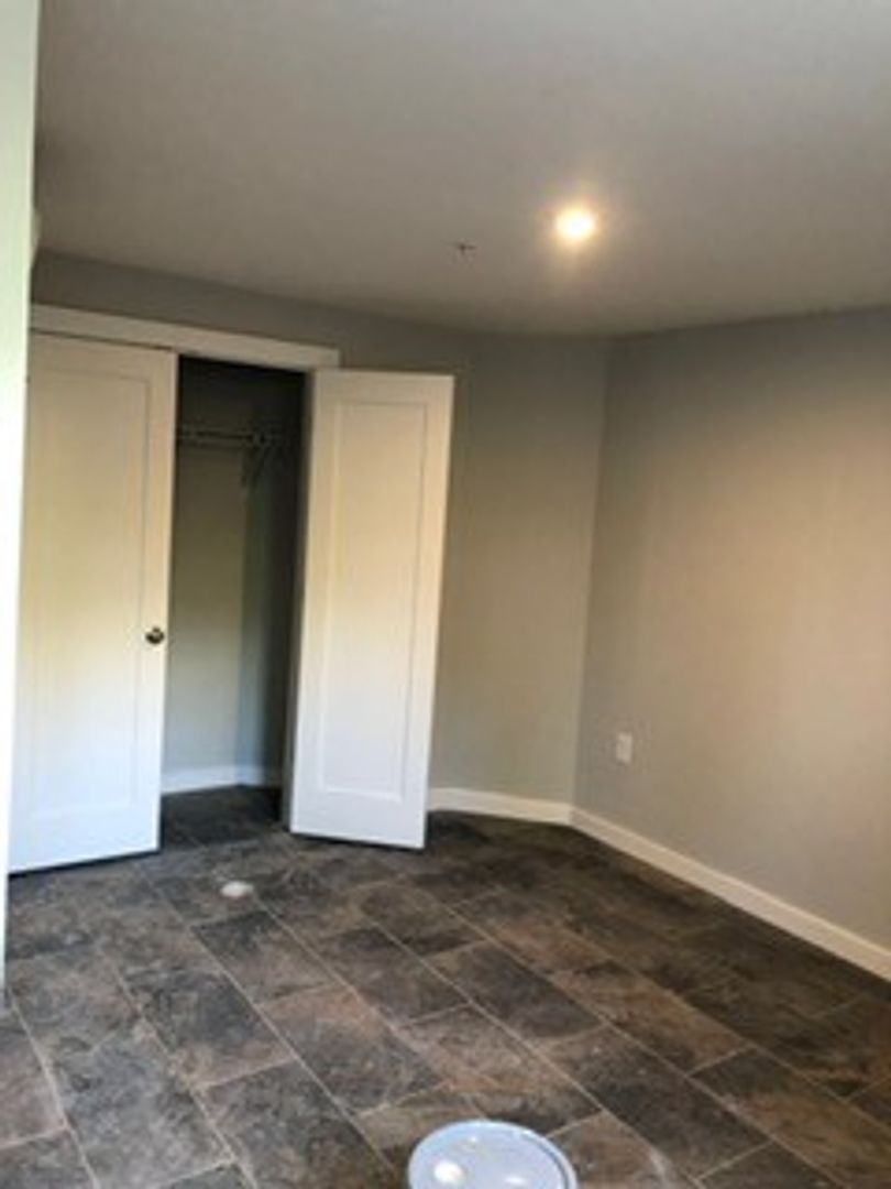 Lynchburg Apartment: 2001 Rivermont Avenue