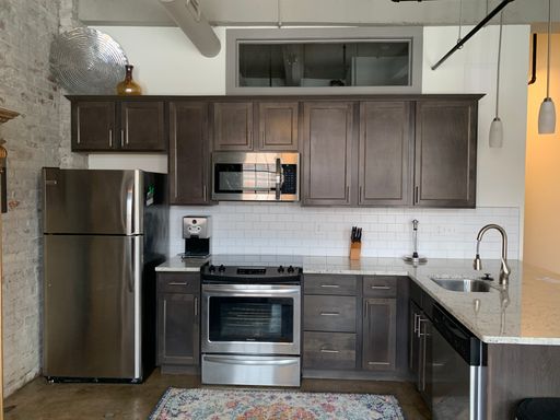 2BR Downtown Loft with Modern Finishes – photo 1
