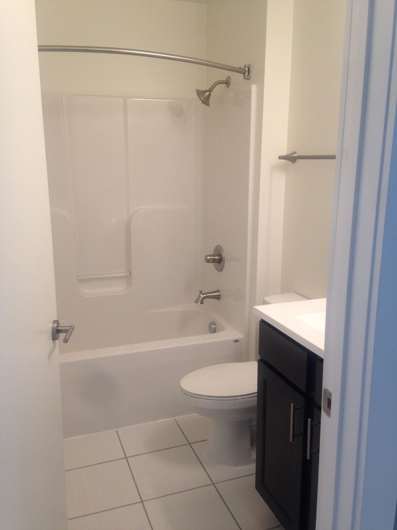 Lynchburg Apartment: 926 Commerce Street