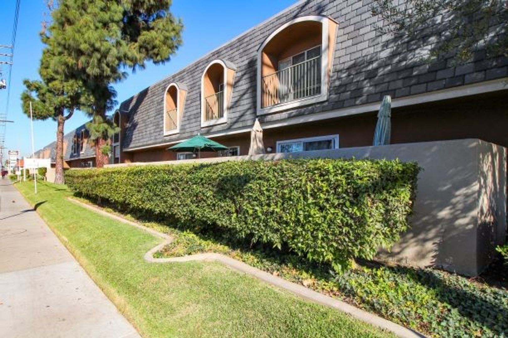 Villa Marseilles Apartments 34 of 43