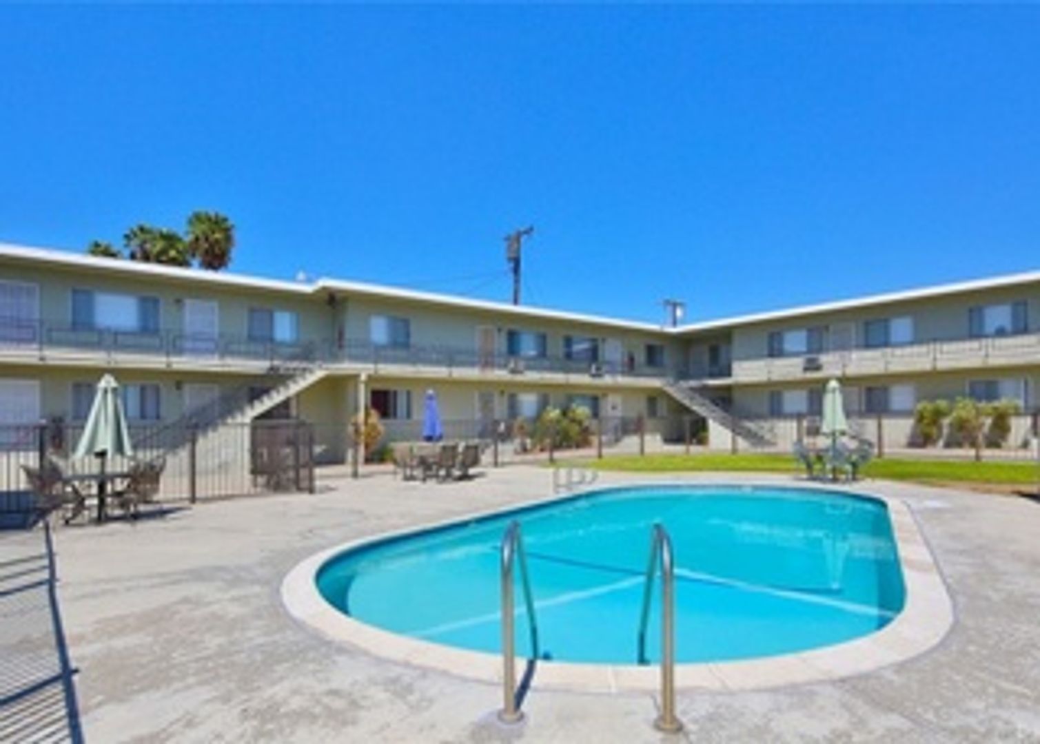 Pool at Mulberry Apartments (1 of 5)