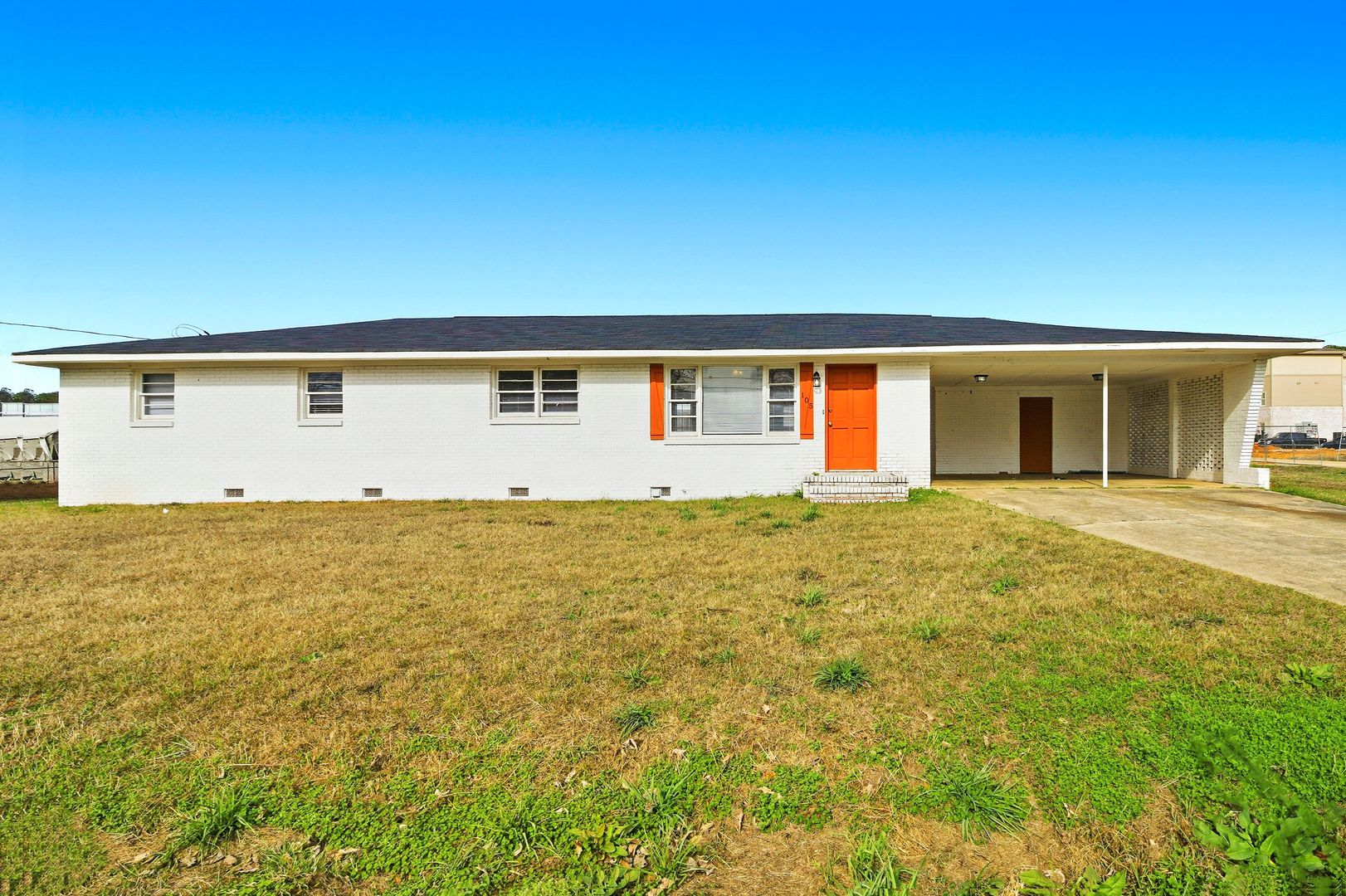 Warner Robins House: 105 Maxwell Drive