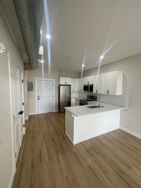 Studio Apartment – 4112 Lancaster Ave - 306, PHIALDEPHIA, PA 19104