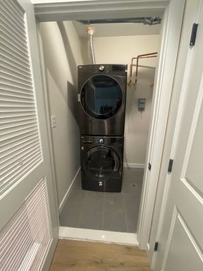 Studio Apartment Available Now – 4112 Lancaster Avenue