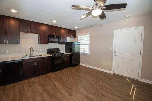 Upgraded 1-Bed 1-Bath Unit! – photo 1