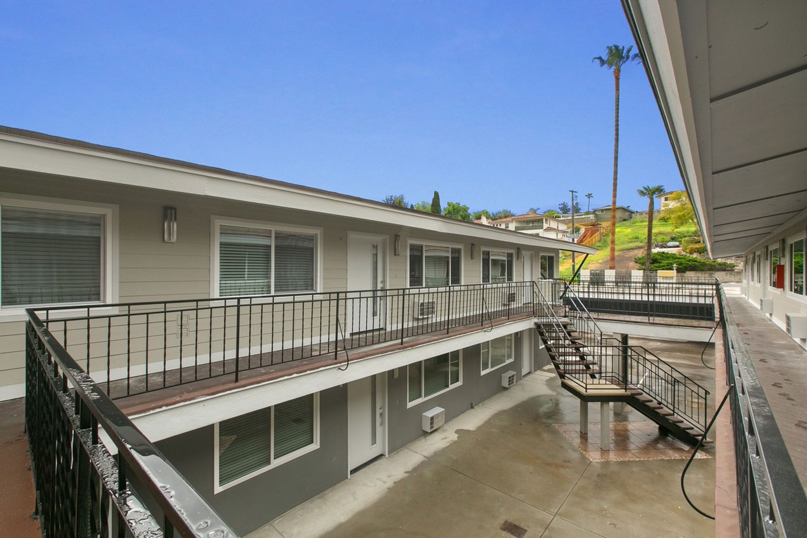 El Cajon Apartment: 689 Tyrone St