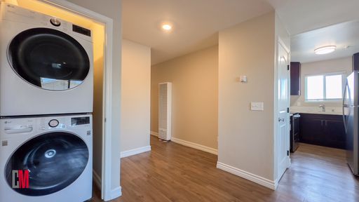 Spacious 3BR/2BA in San Diego – Gated Community & In-Unit Laundry! – photo 1