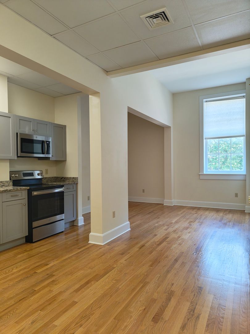 Bristol Apartment: 122 Park Street