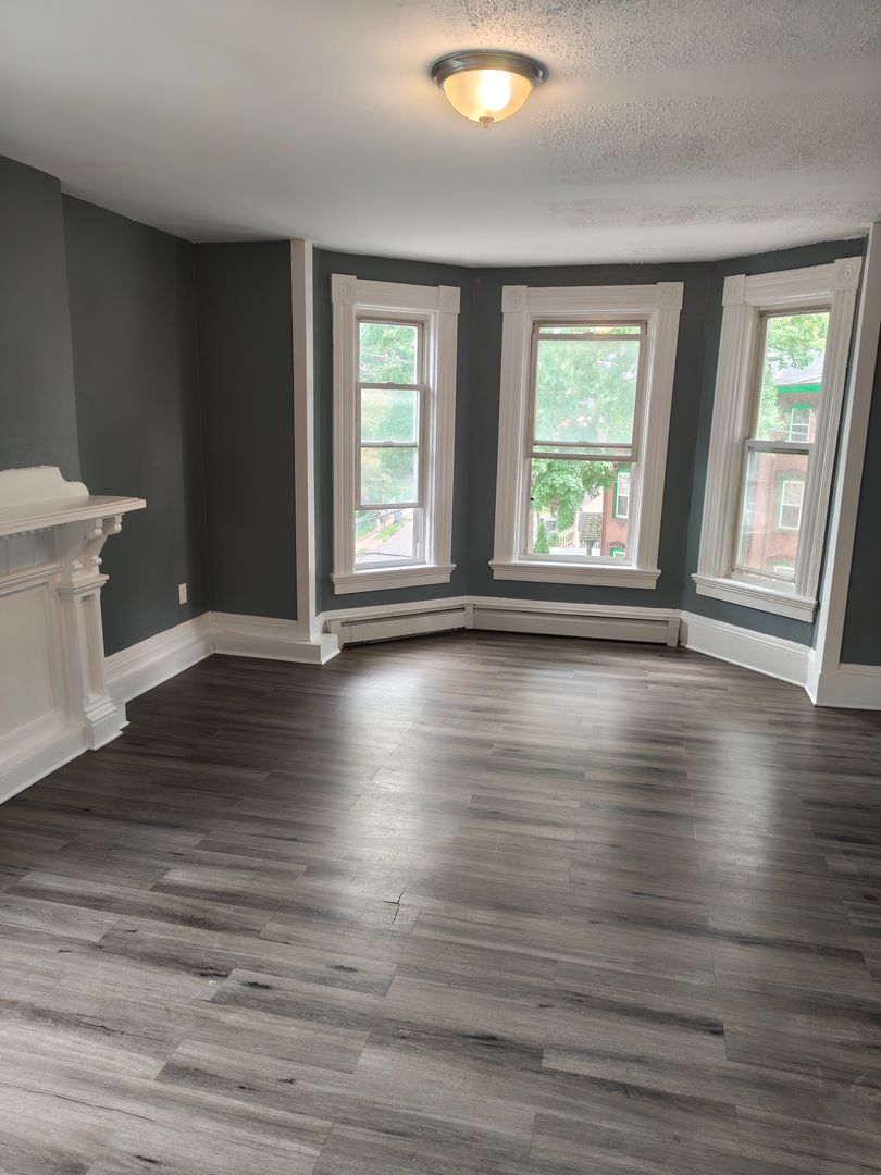 Hartford Apartment: 31 East Street