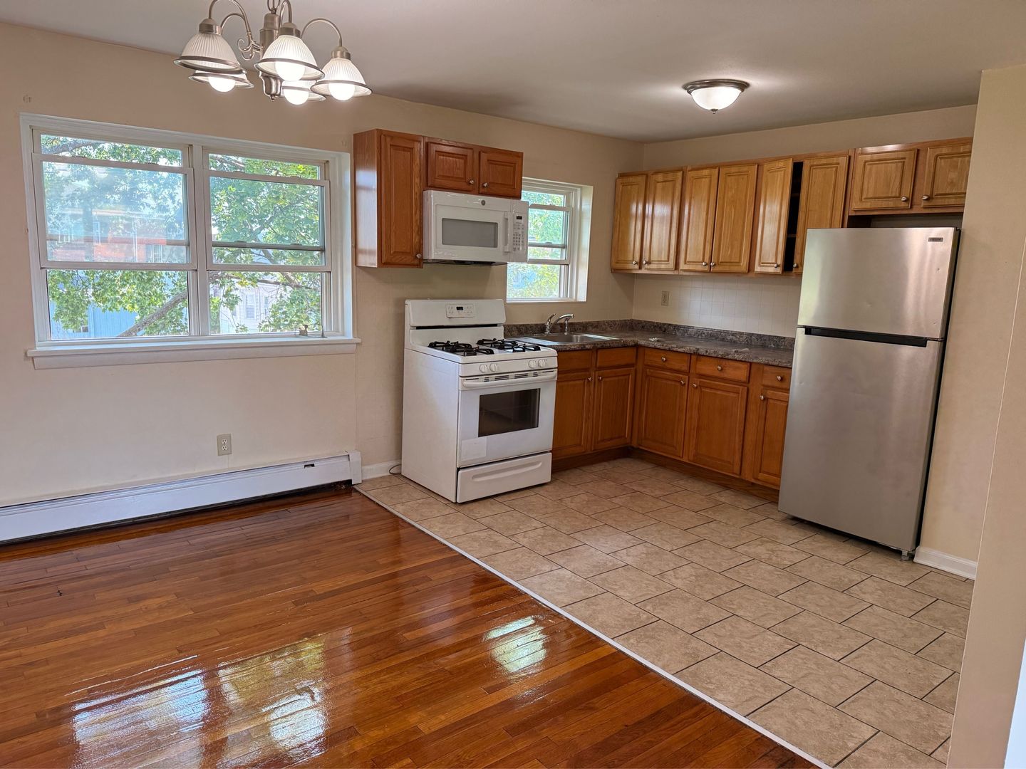 Hartford Apartment: 29 Annawan Street