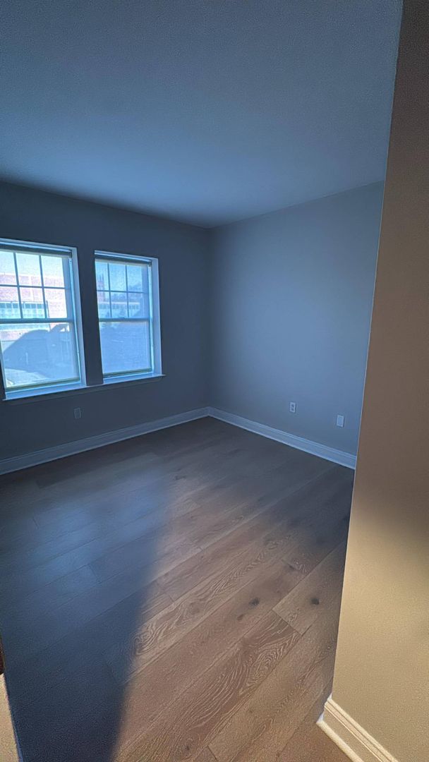 Hartford Apartment: 56 Imlay Street