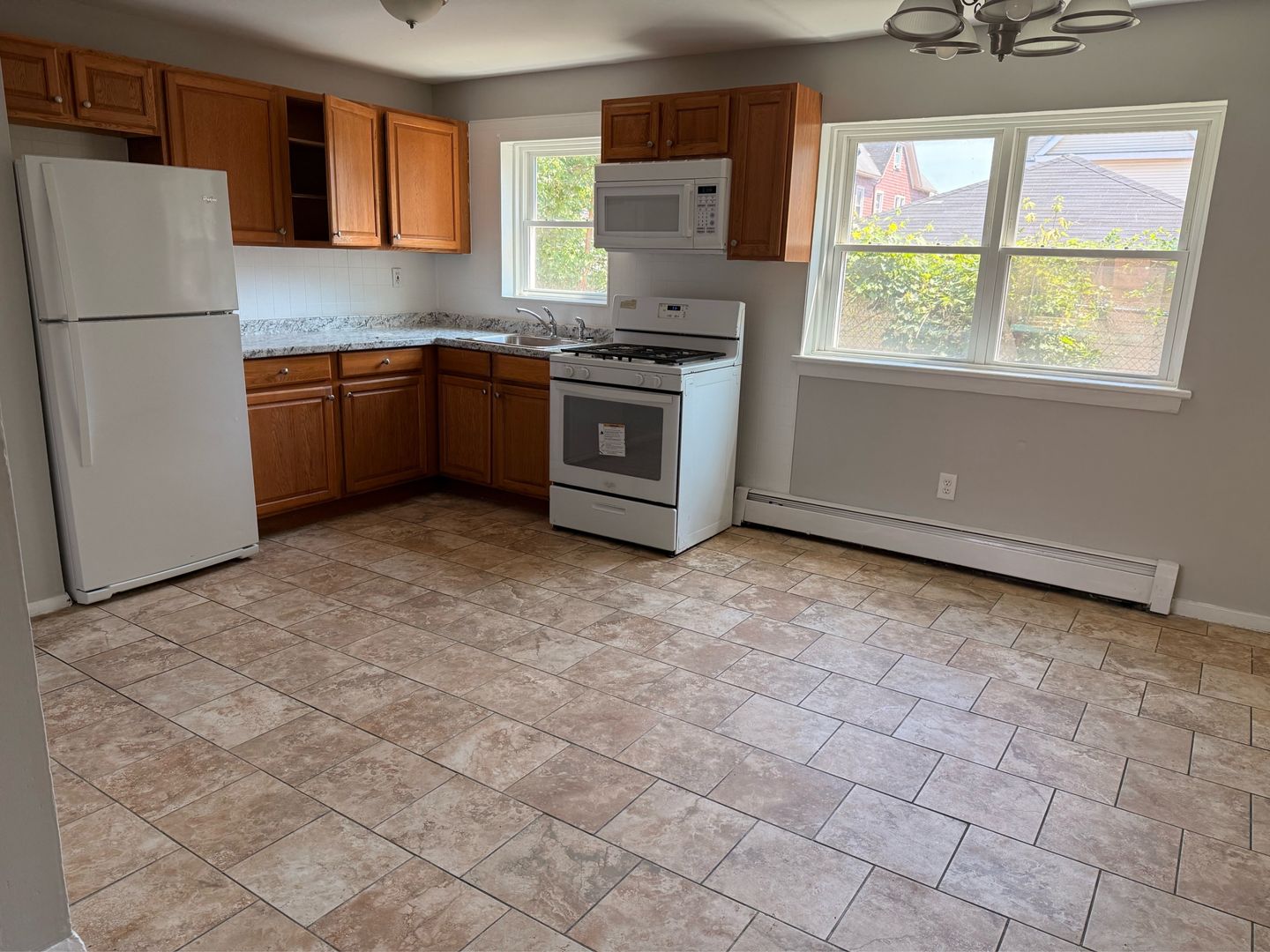 Hartford Apartment: 29 Annawan Street