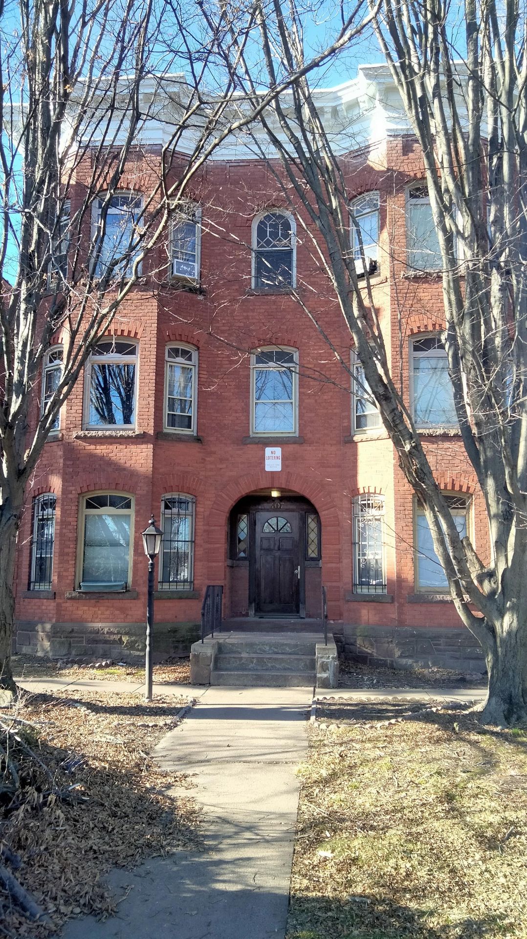 Hartford Apartment: 407 Wethersfield Avenue