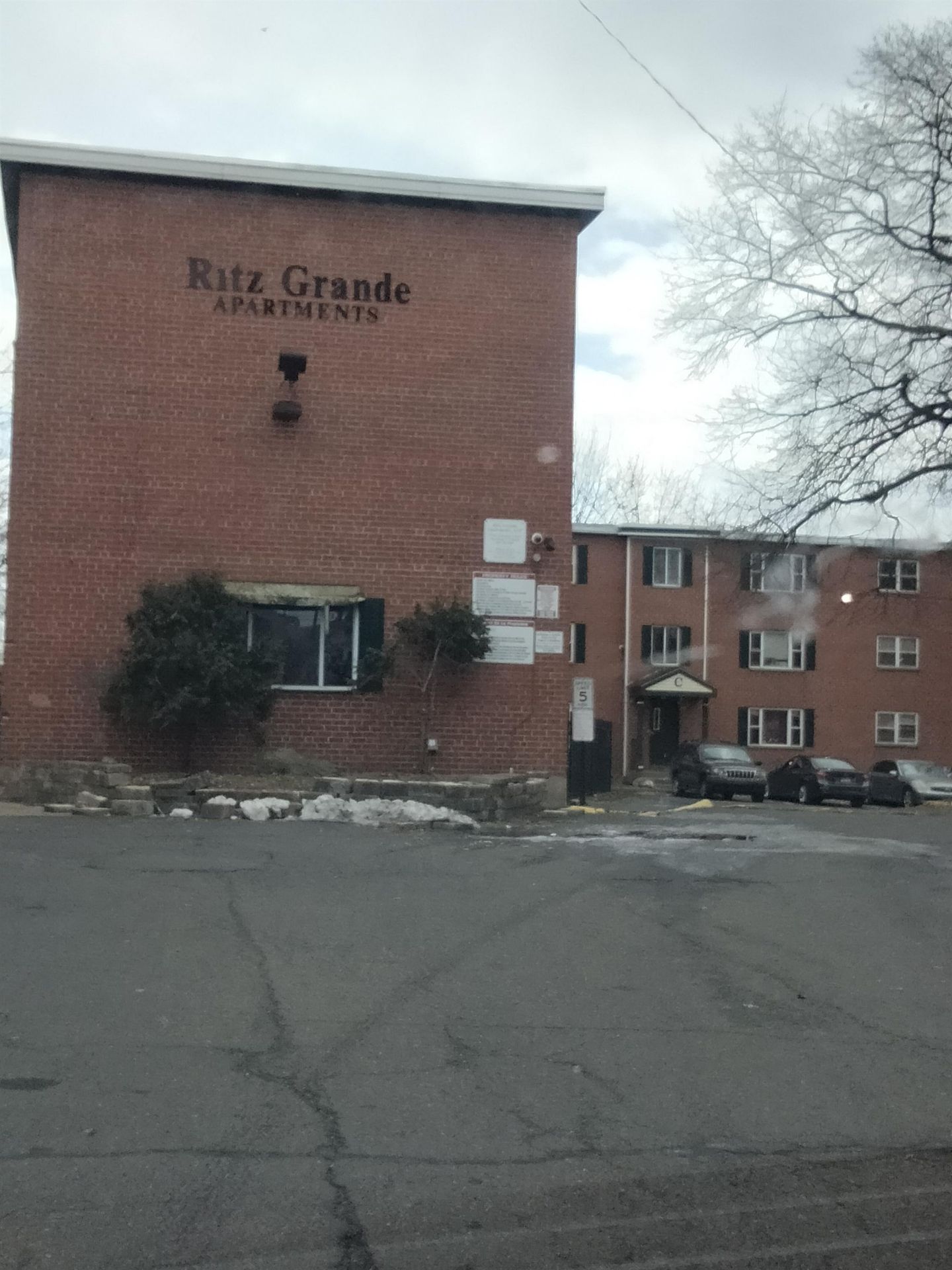Hartford Apartment: 29 Annawan Street