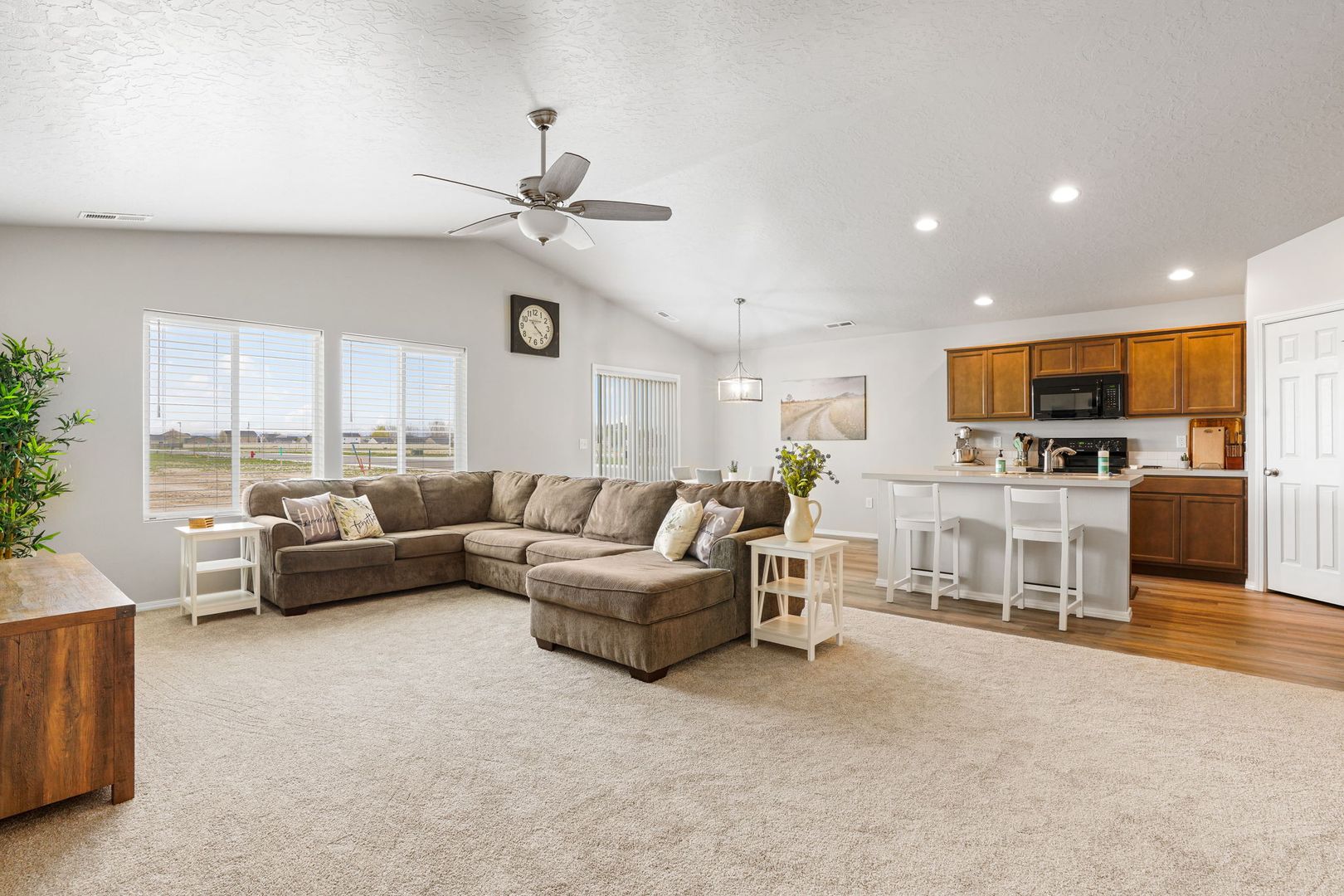 Caldwell House: 12807 Carkhill St