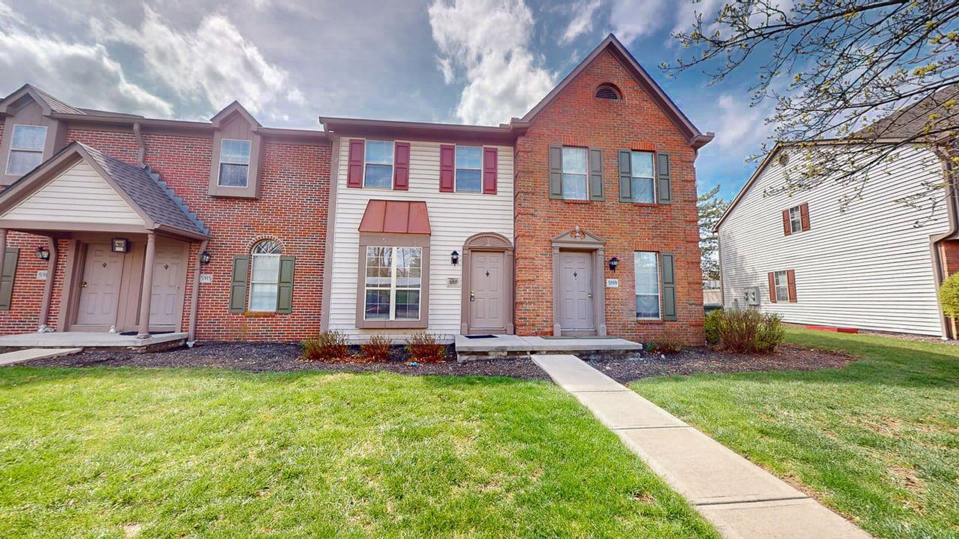 Columbus Townhome: 5917 Shadow Lake Circle