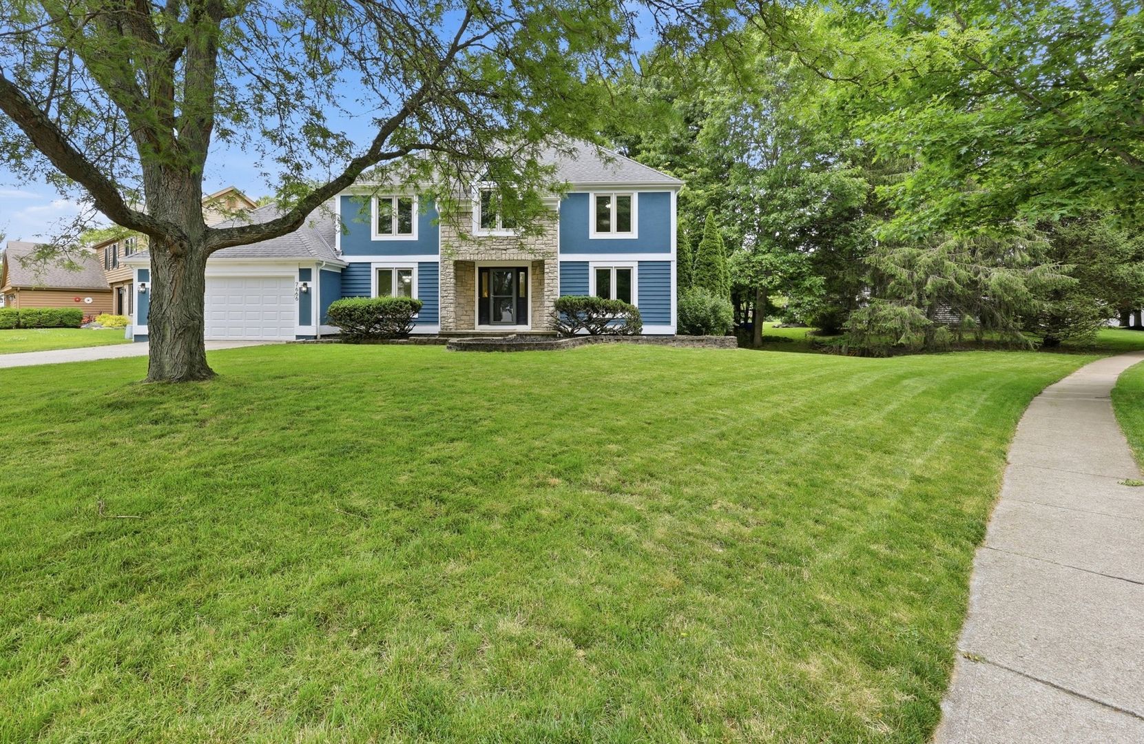 Dublin House: 7666 Windwood Drive