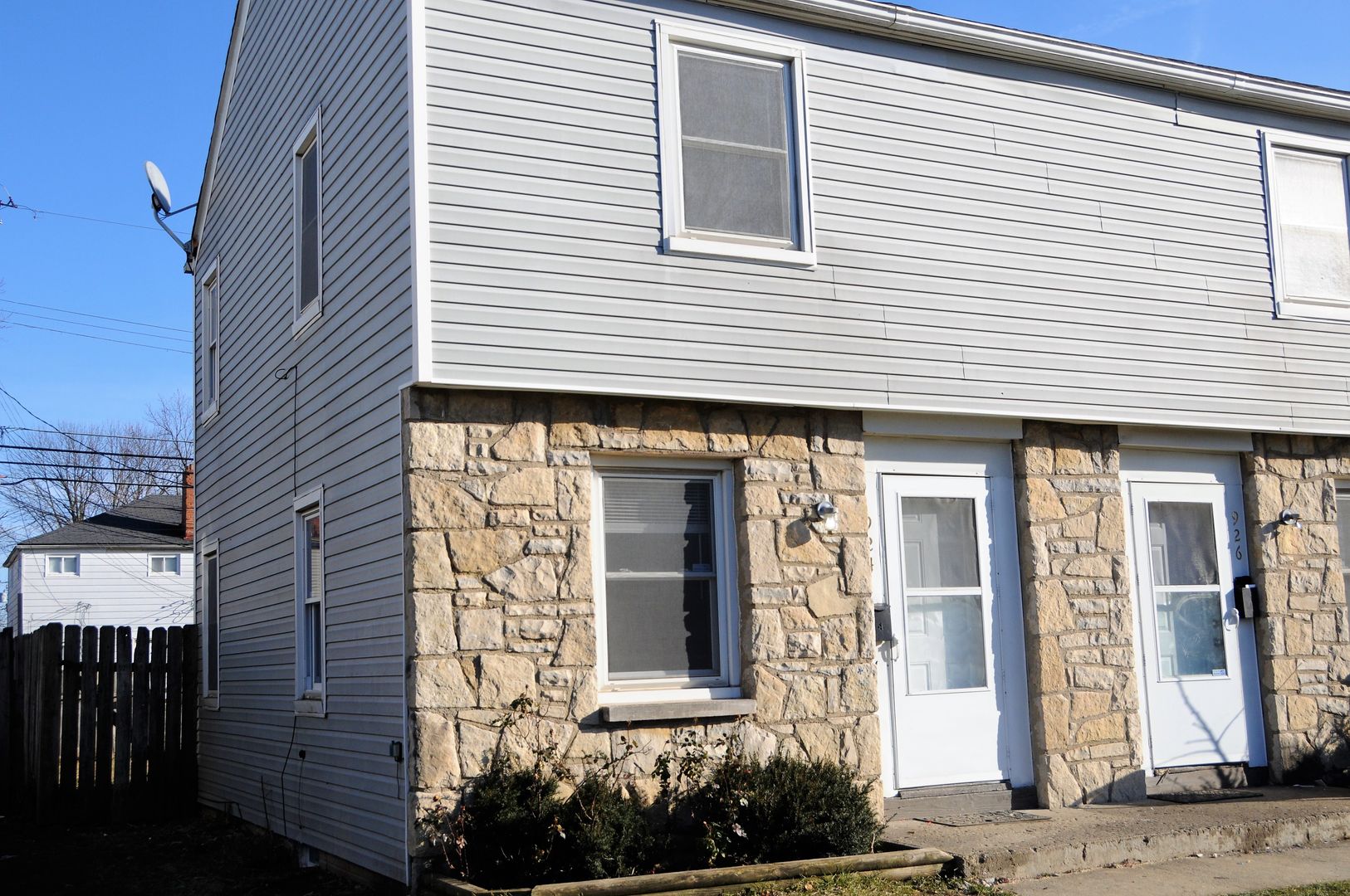 Columbus Townhome: 924 South Harris Avenue