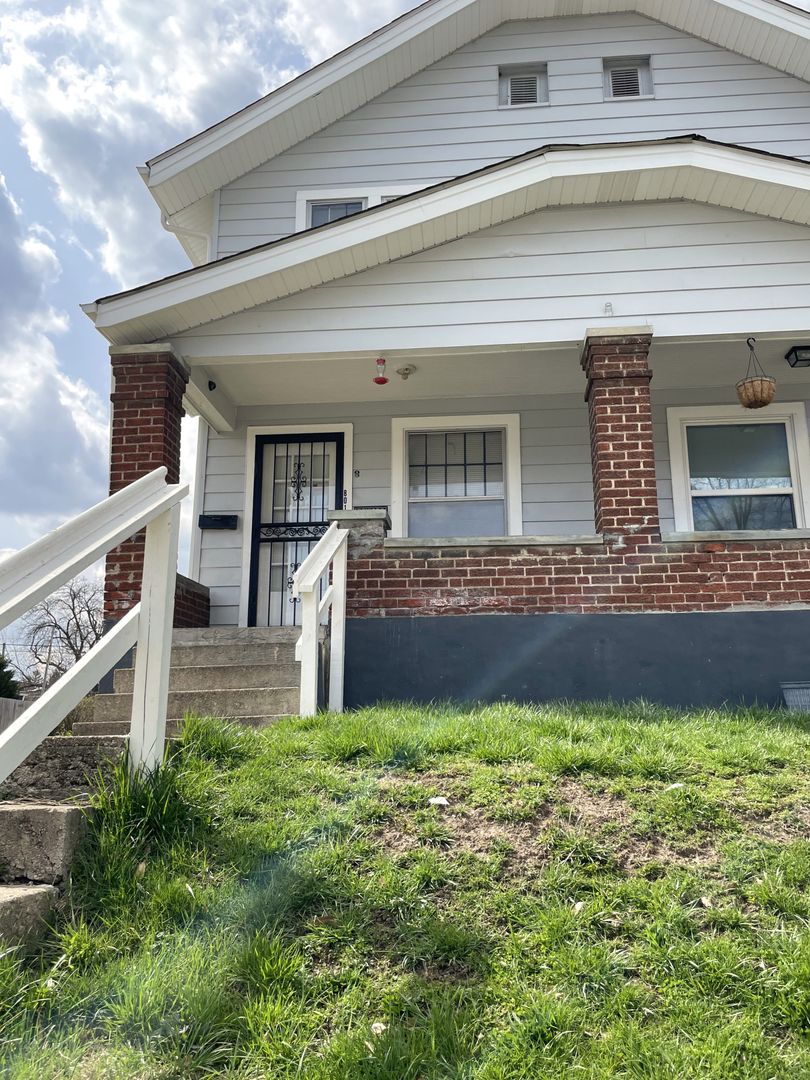 Columbus Townhome: 801 Seymour Avenue