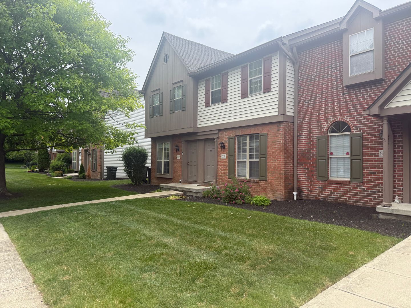 Columbus Townhome: 5911 Shadow Lake Circle