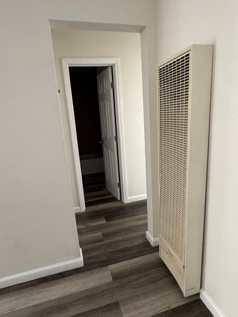 Mayflower Apts 6 of 9