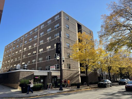 Beaver Plaza Furnished, 1 bedroom, 1 bathroom – photo 1