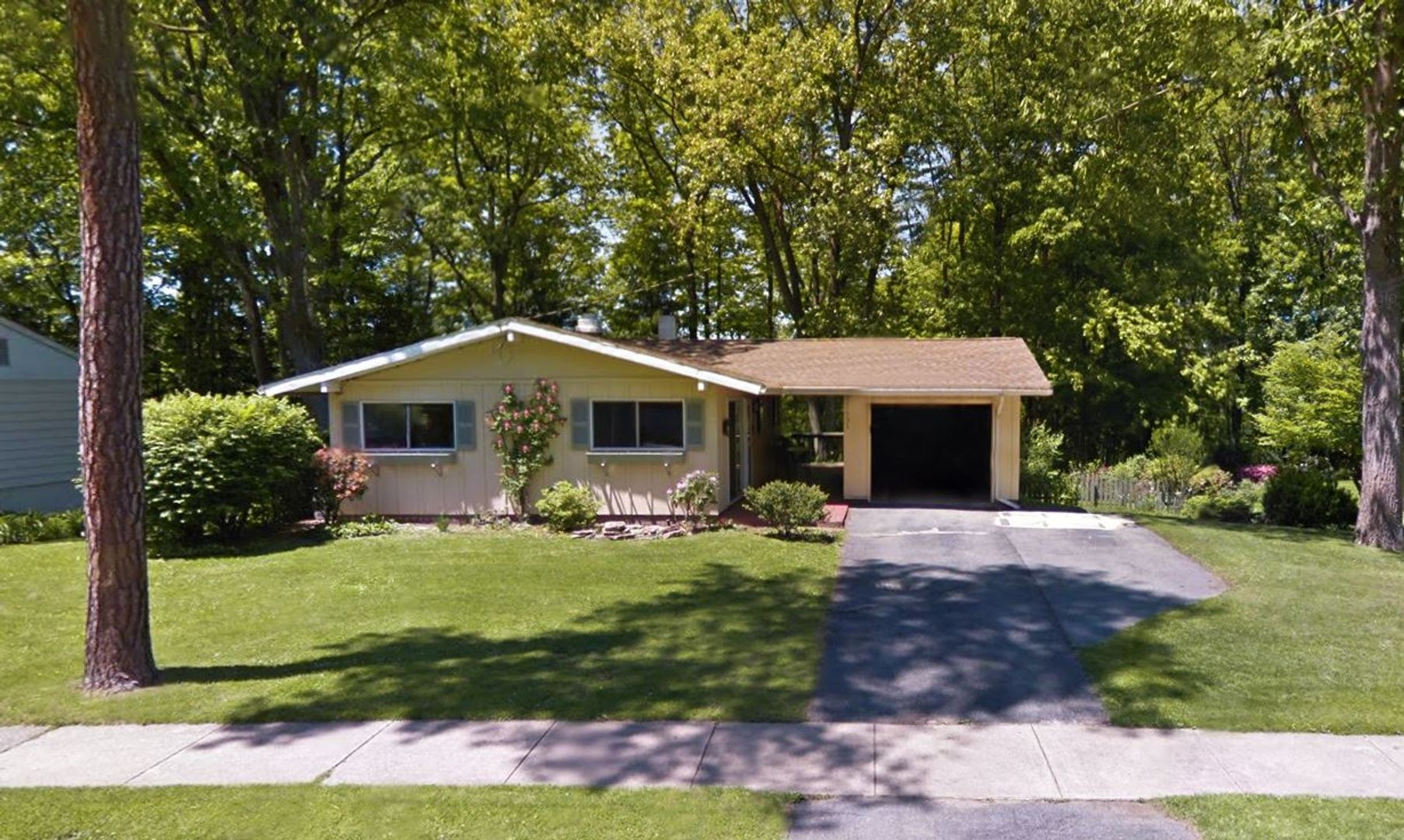 State College House: 1931 Fairwood Lane