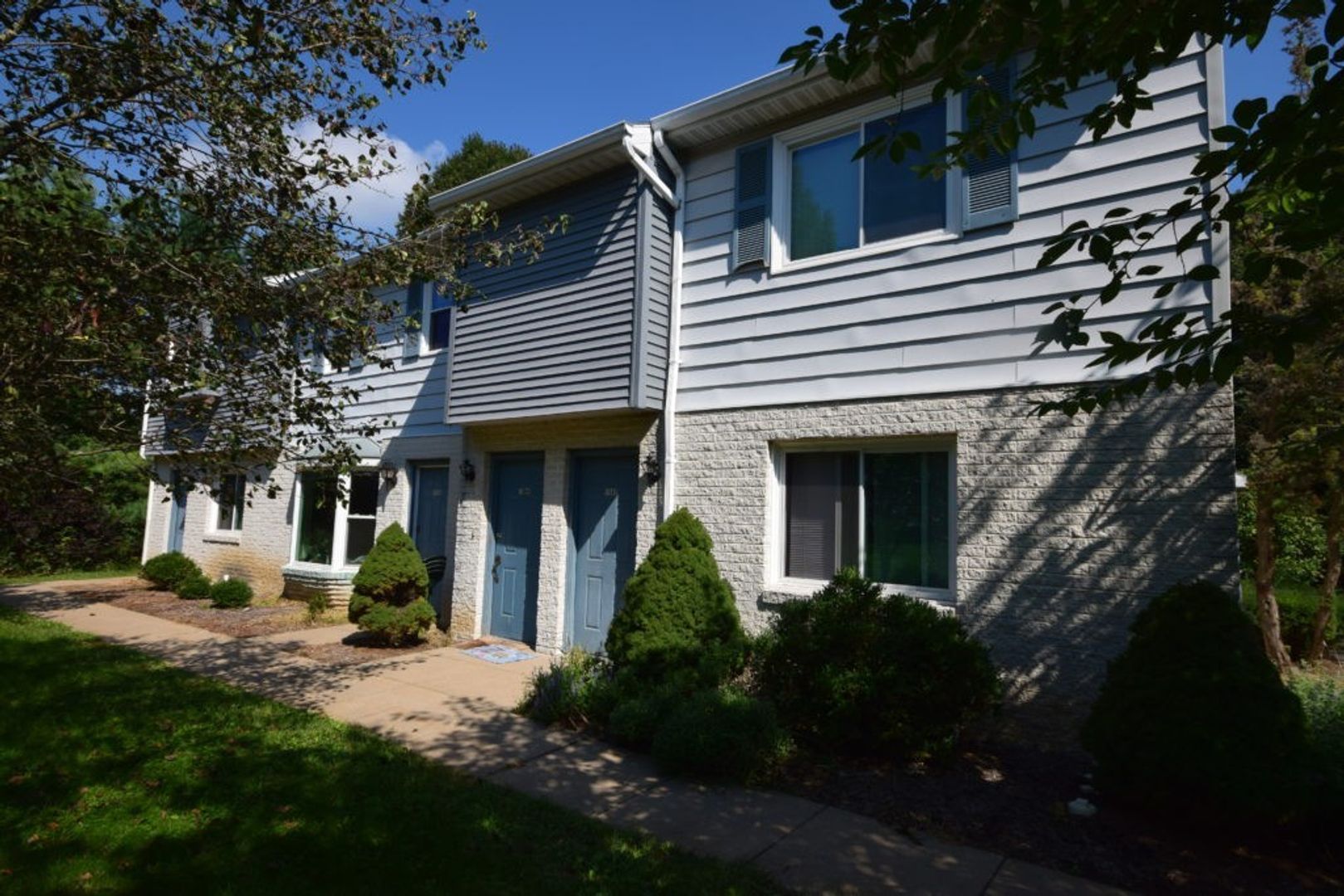 State College Apartment: 991 Southgate Drive