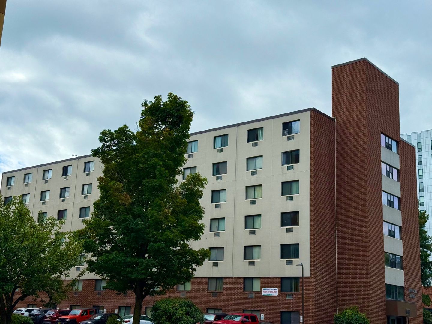State College Apartment: 616 East College Avenue