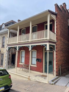 125-2 E. High Street - 2 Bedroom Apartment