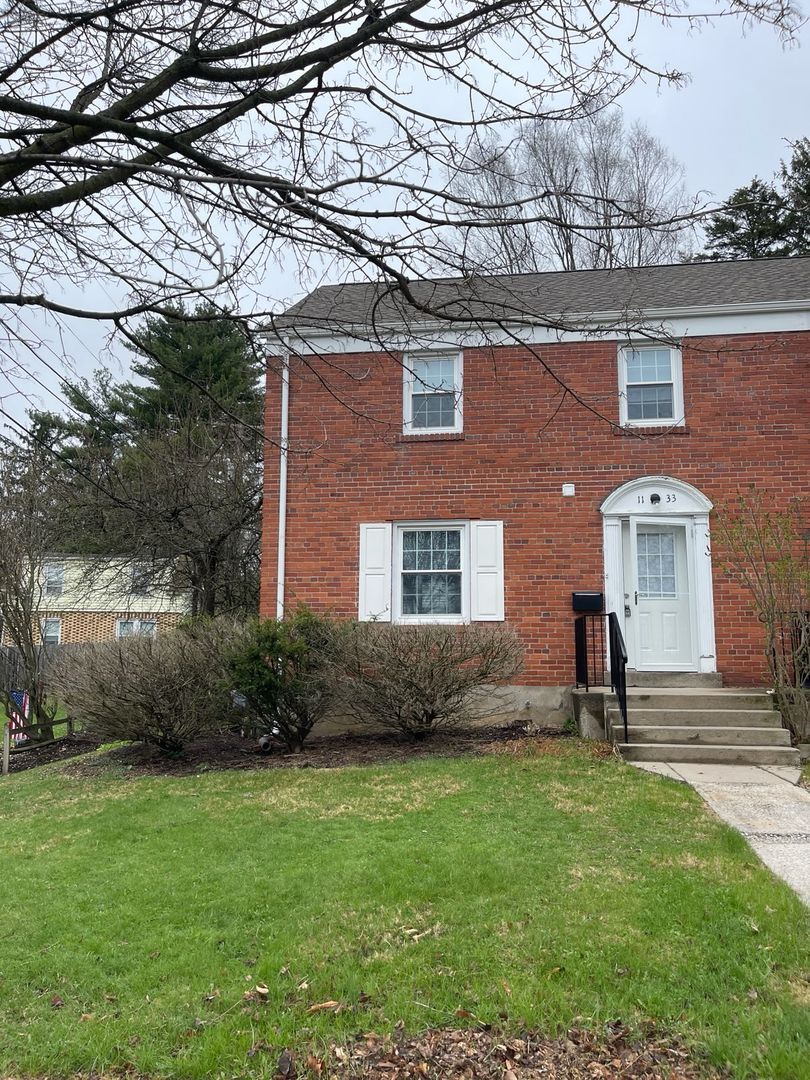 State College Townhome: 1133 Center Lane - 1133 Center Lane