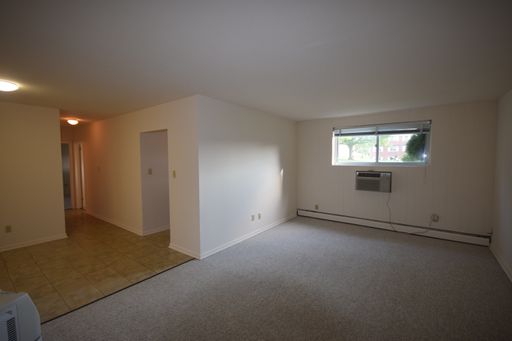 2 Bed/1 Bath Unfurnished Apartment – photo 1