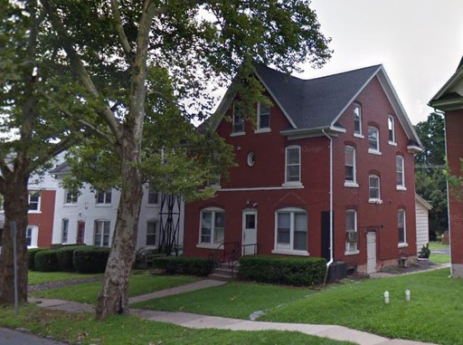 1-Bedroom Apartment in Large West College Ave. – photo 1