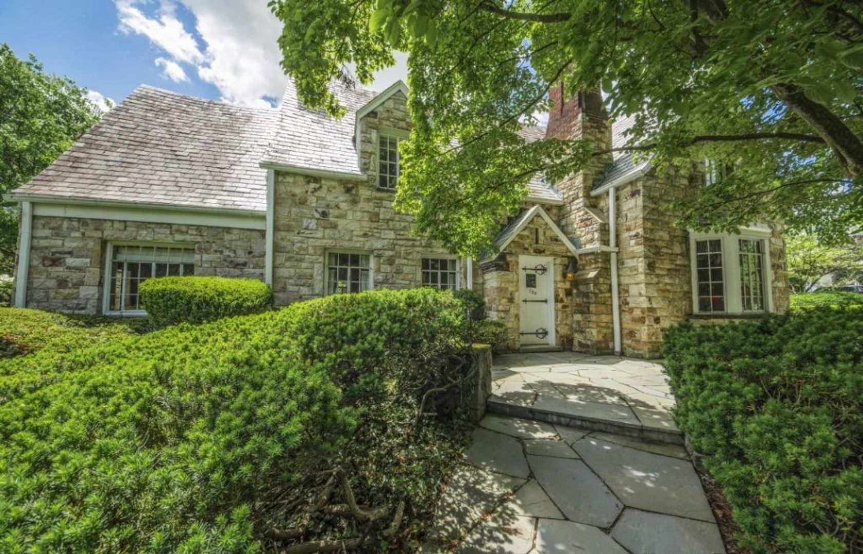 State College House: 100 N Patterson Street