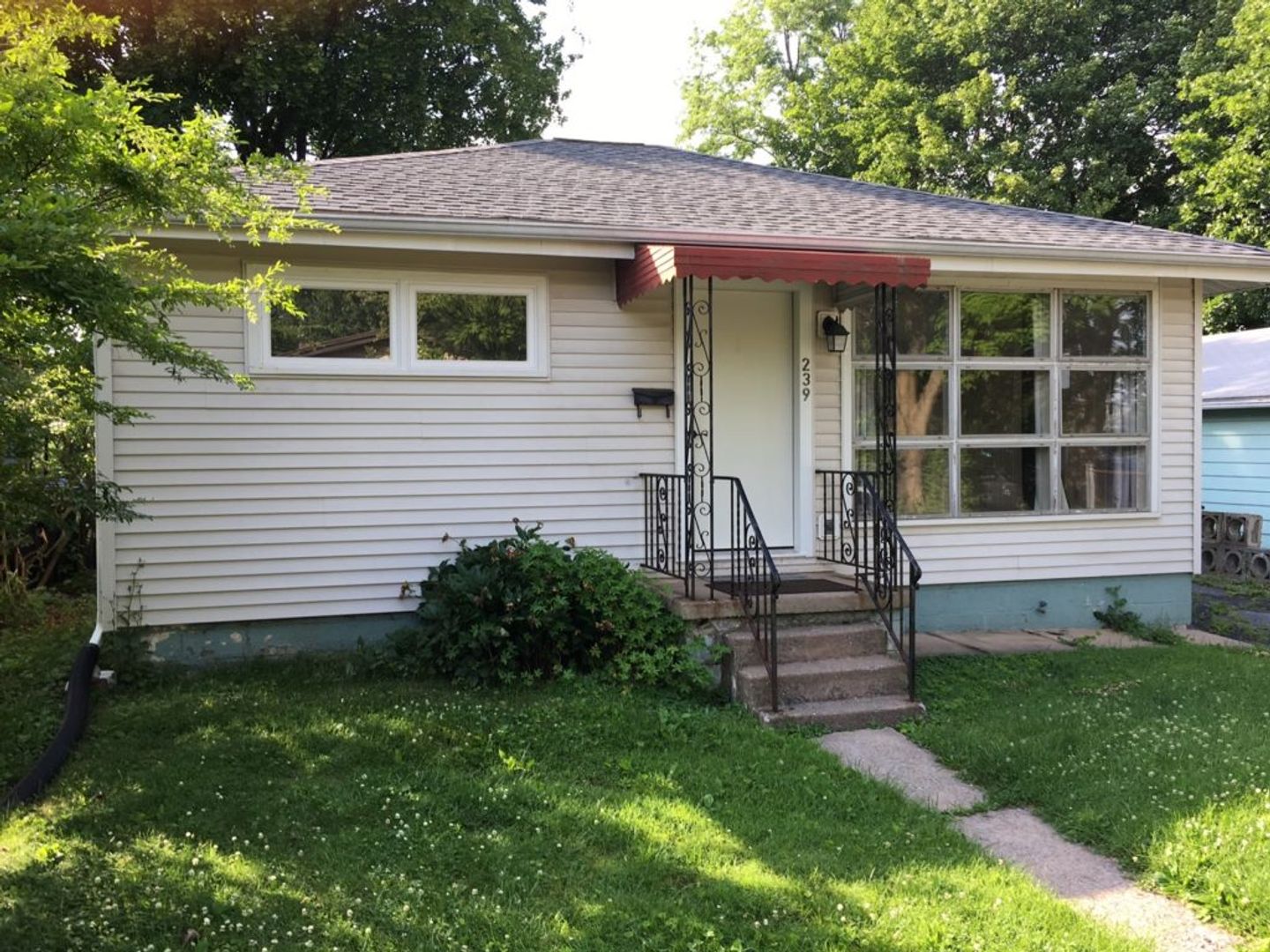 State College House: 239 Crestmont Ave