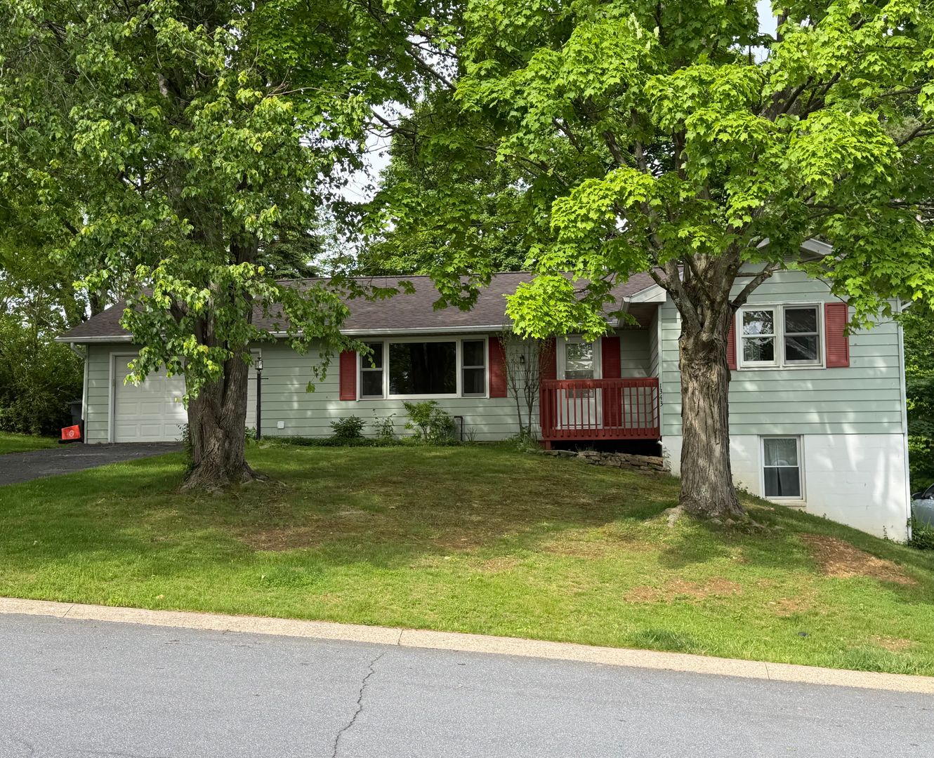 State College House: 1343 Harris Street