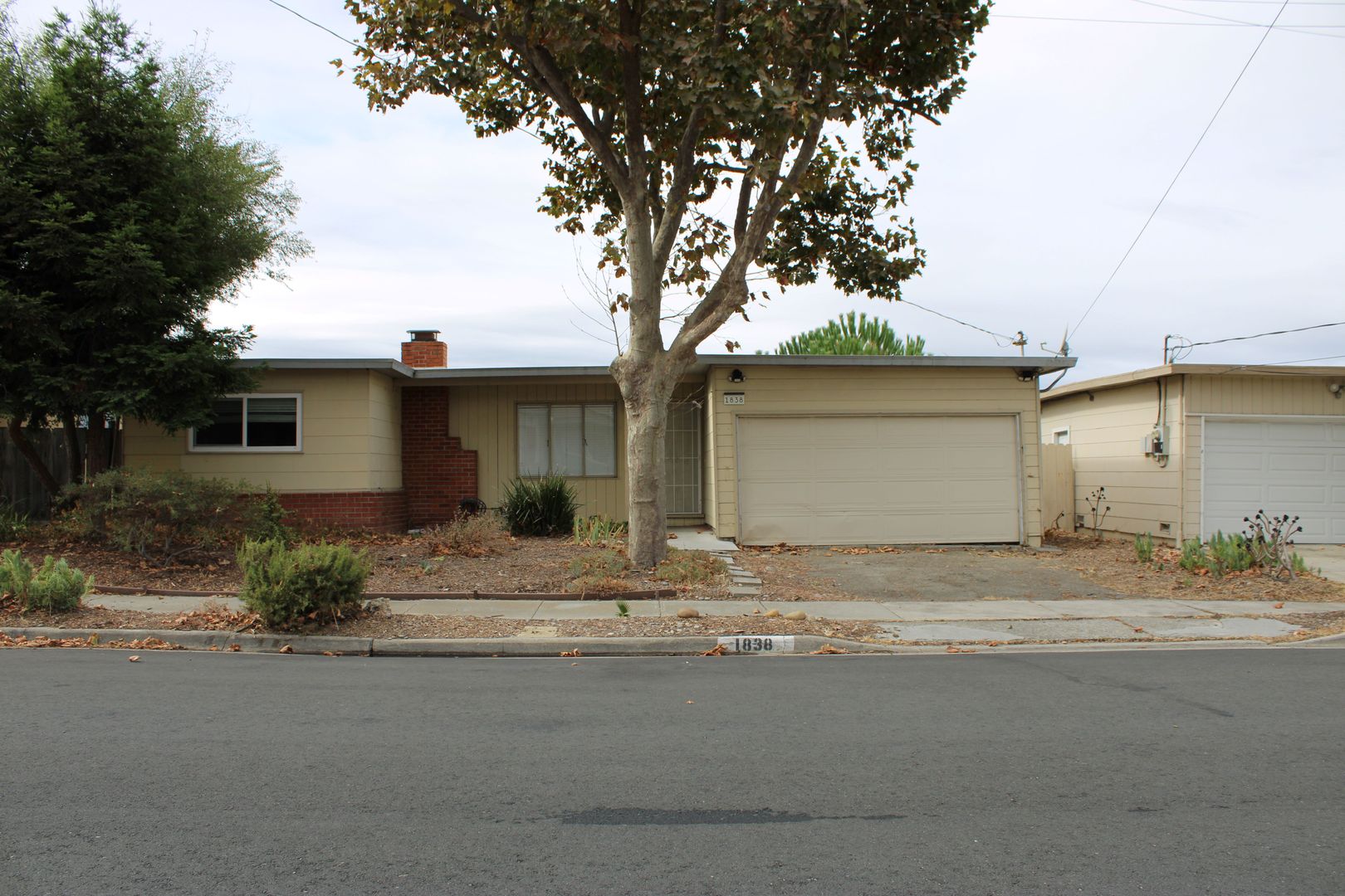 Concord House: 1838 Overhill Road