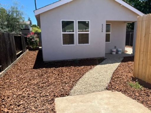 Showing Friday 8/29 & Saturday 8/29 from 11:45am-12:15pm – photo 1