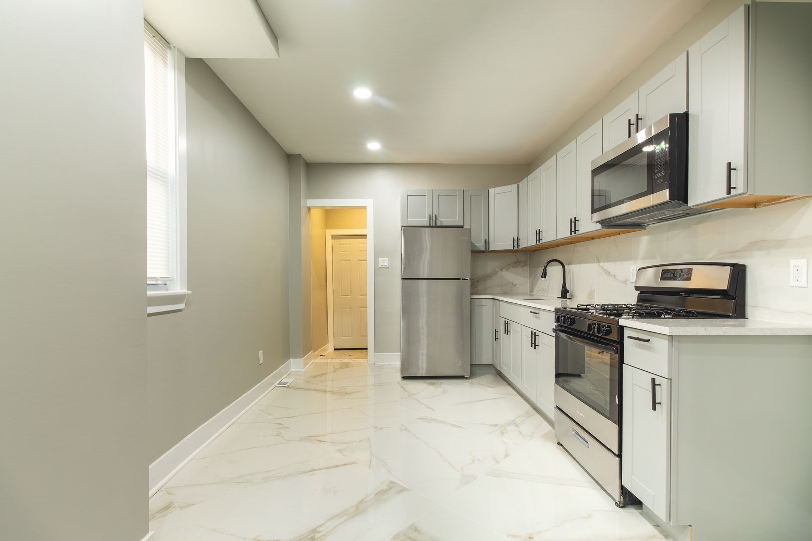 Camden House: 912 S 8th St