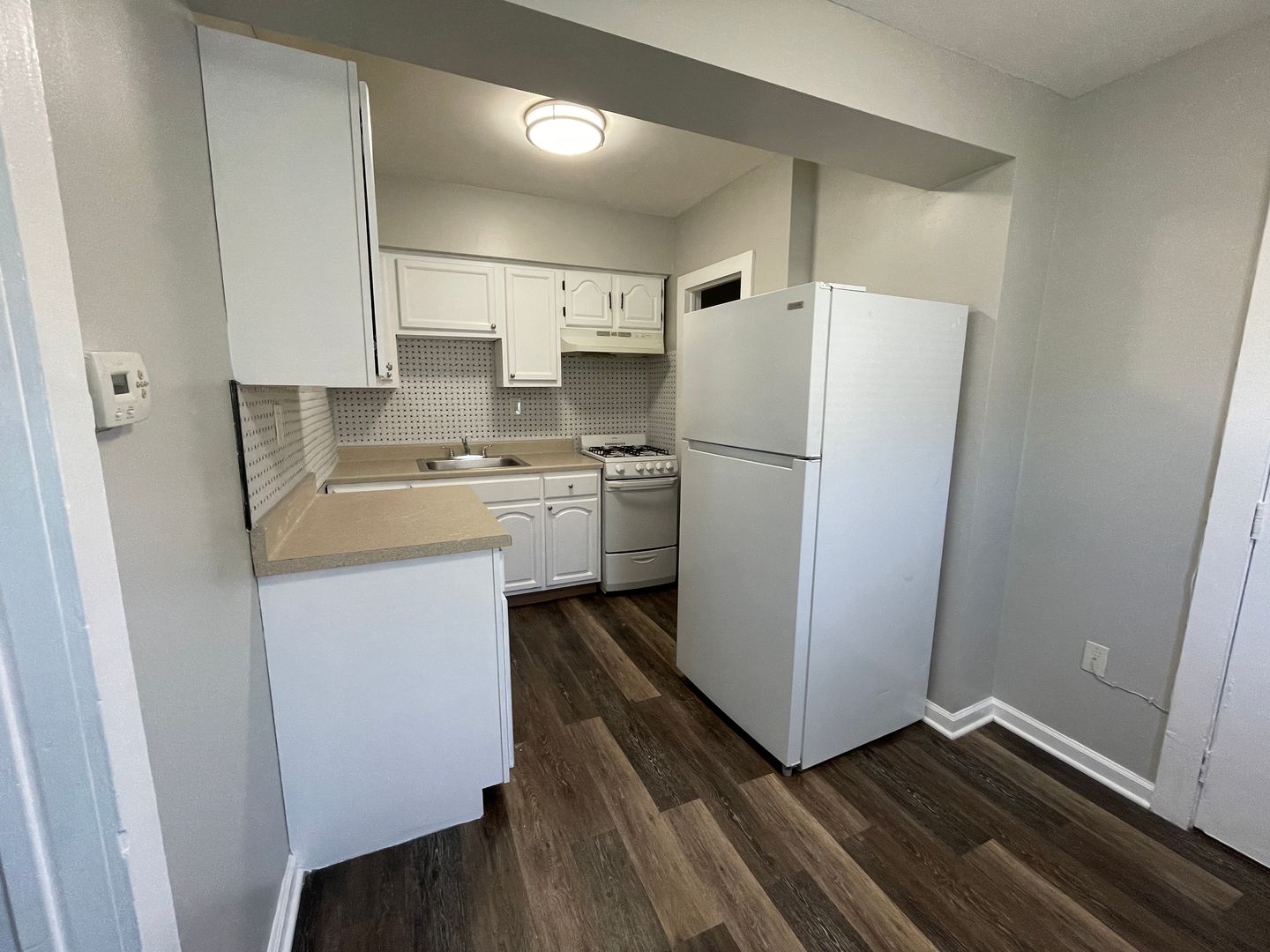 Camden Apartment: 212 N 38th St