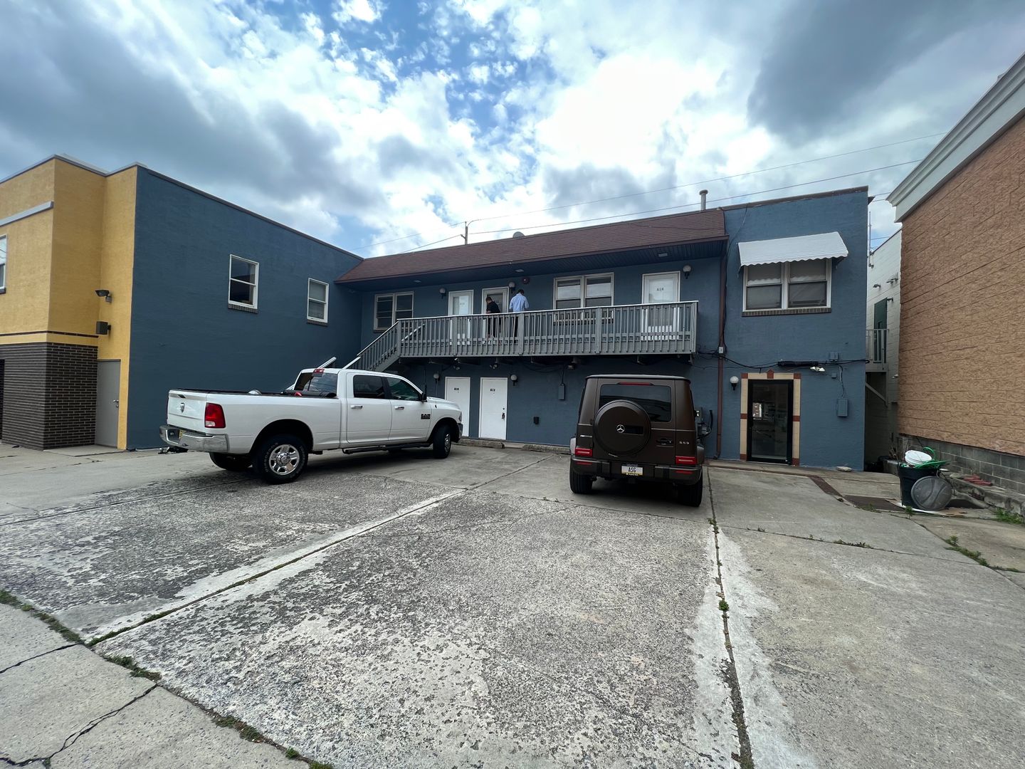 Runnemede Apartment: 12 N Black Horse Pike