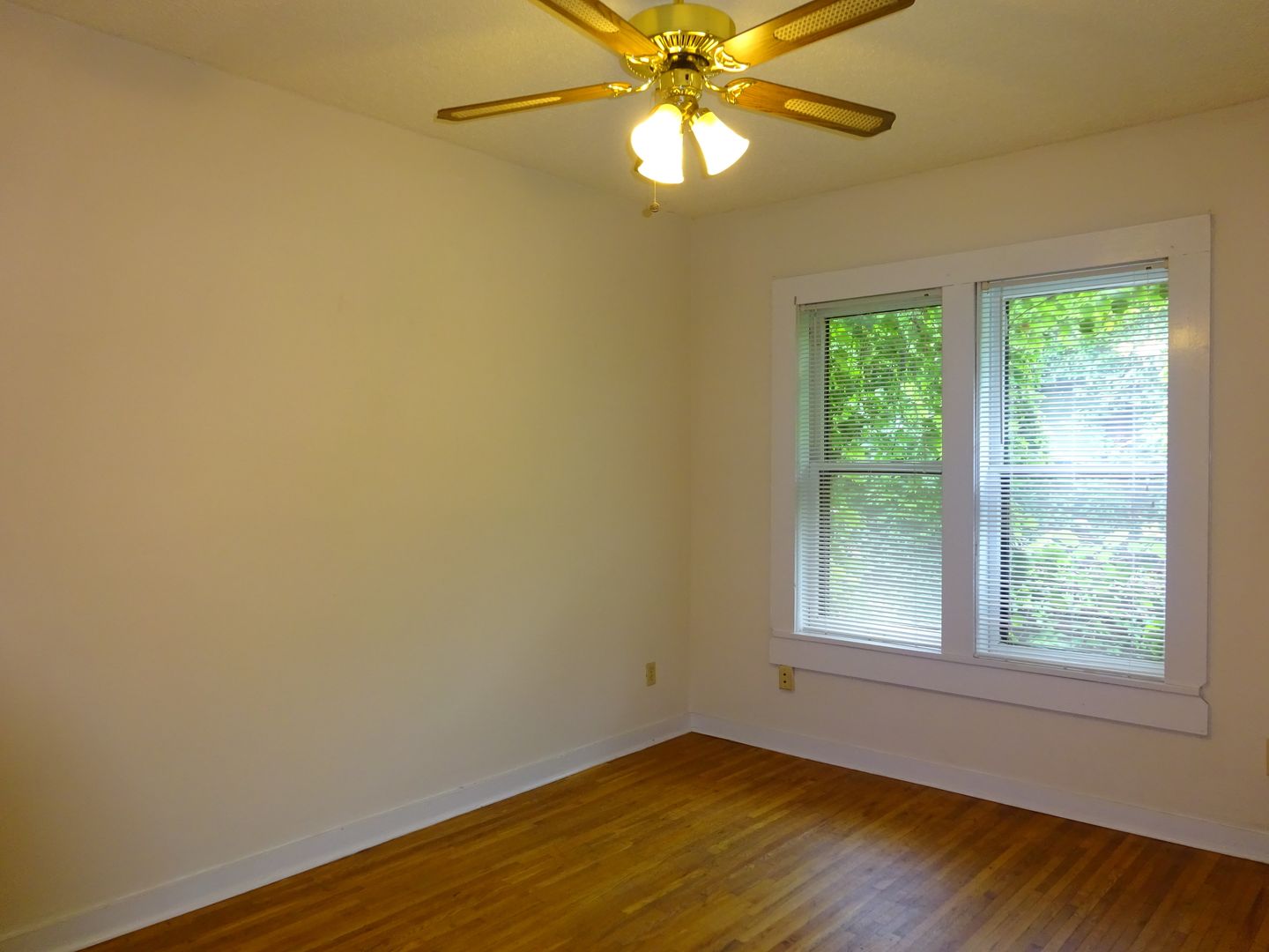 Minneapolis Apartment: 26 Oak Grove Street