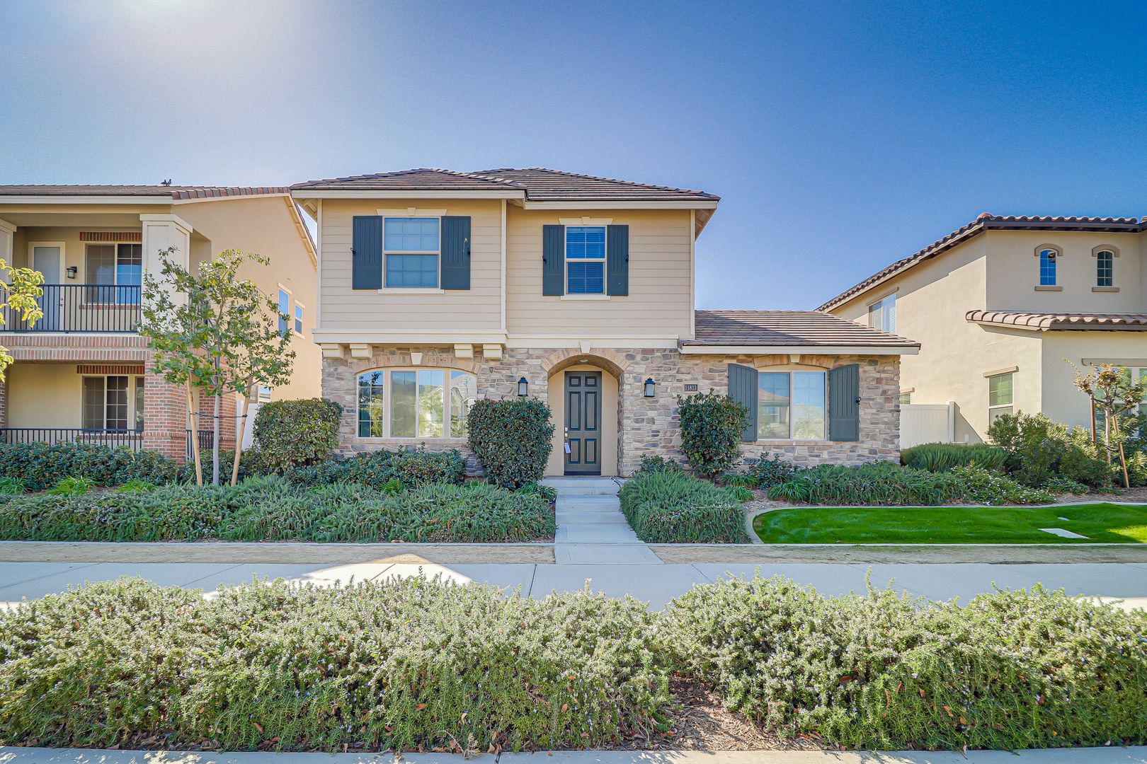 Bakersfield House: 11813 Campus Park Dr