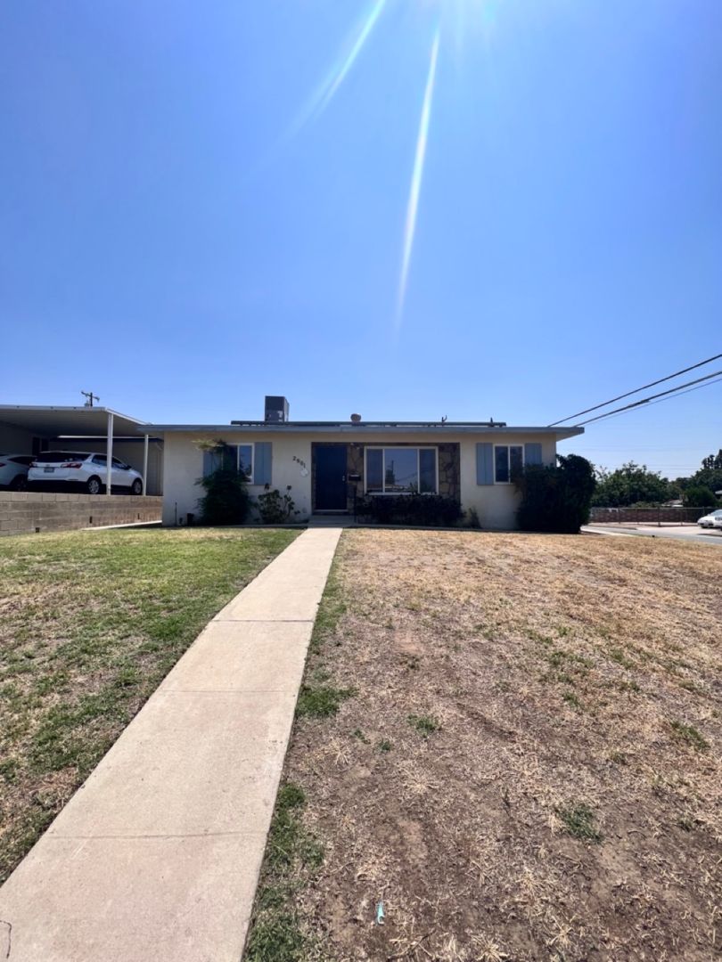 Bakersfield Apartment: 2901 Berger Street