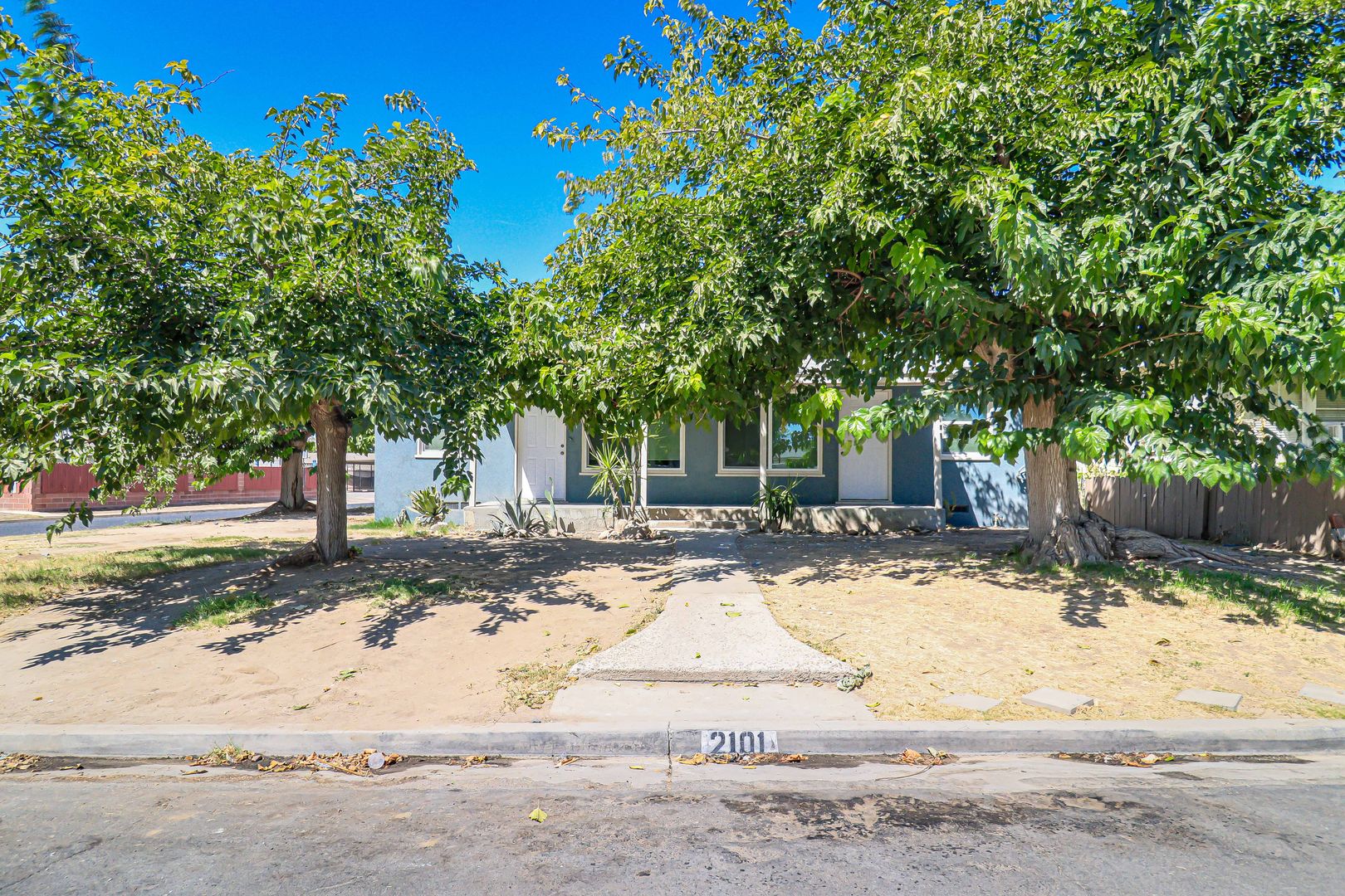 Bakersfield Multiplex: 2101 Carrere St - #A