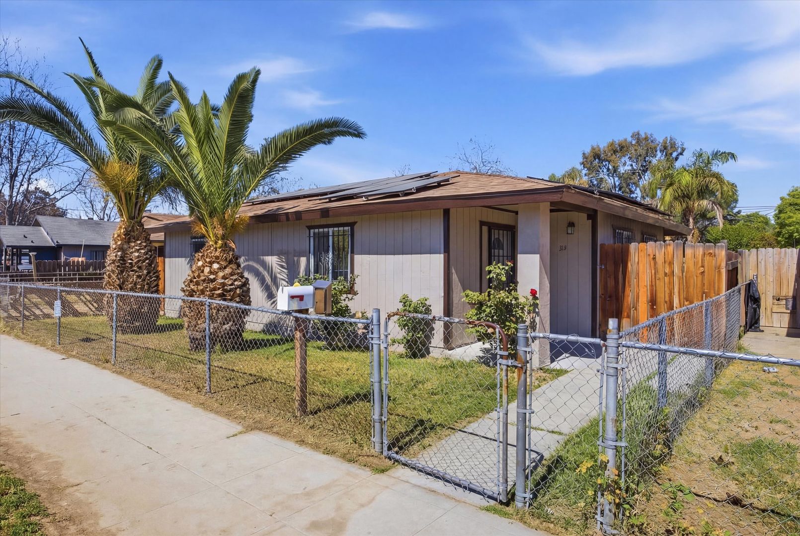 Bakersfield Apartment: 314 Monterey Street