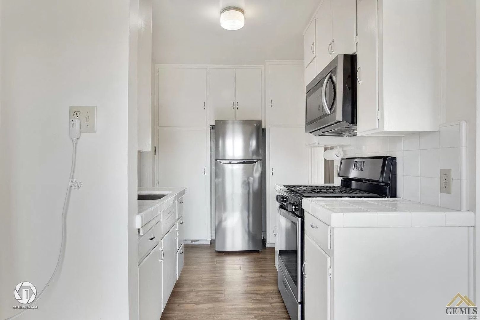 Bakersfield House: 1620 Terrace Way