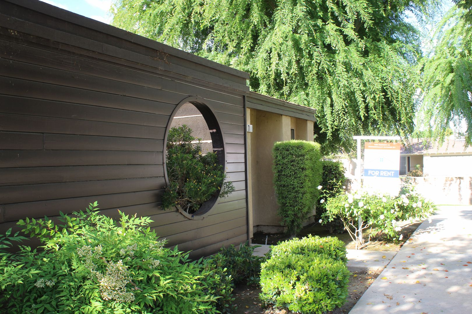 Bakersfield House: 5500 Lennox Avenue #7