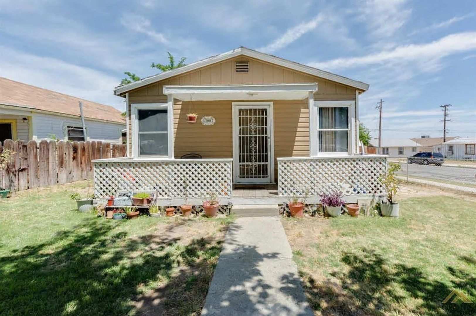 Taft House: 300 San Emidio Street