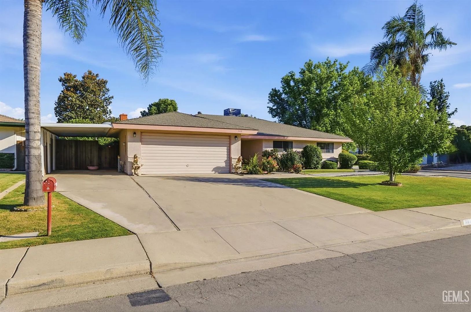 Bakersfield House: 5413 Inverrary Ct